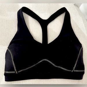 Lululemon Size 4 NWT Arise Bra Limited Edition Black & Gold